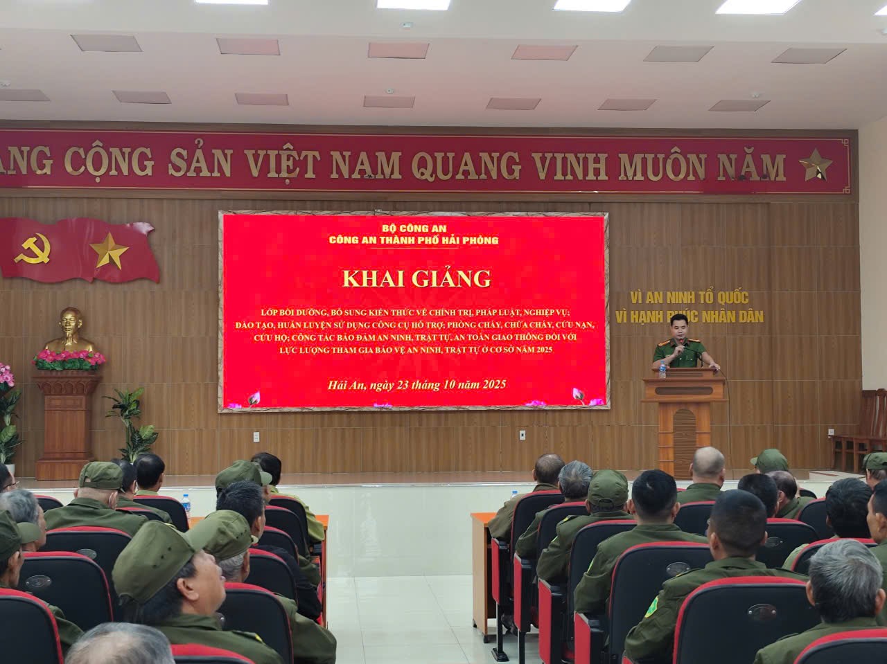 Tập huấn nghiệp vụ cho lực lượng tham gia bảo vệ an ninh, trật tự ở cơ sở